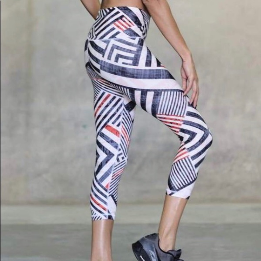 Beachcomber Capri legging by Niyama Sol.